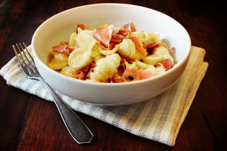Prosciutto Mac and Cheese - Prosciutto Di Parma